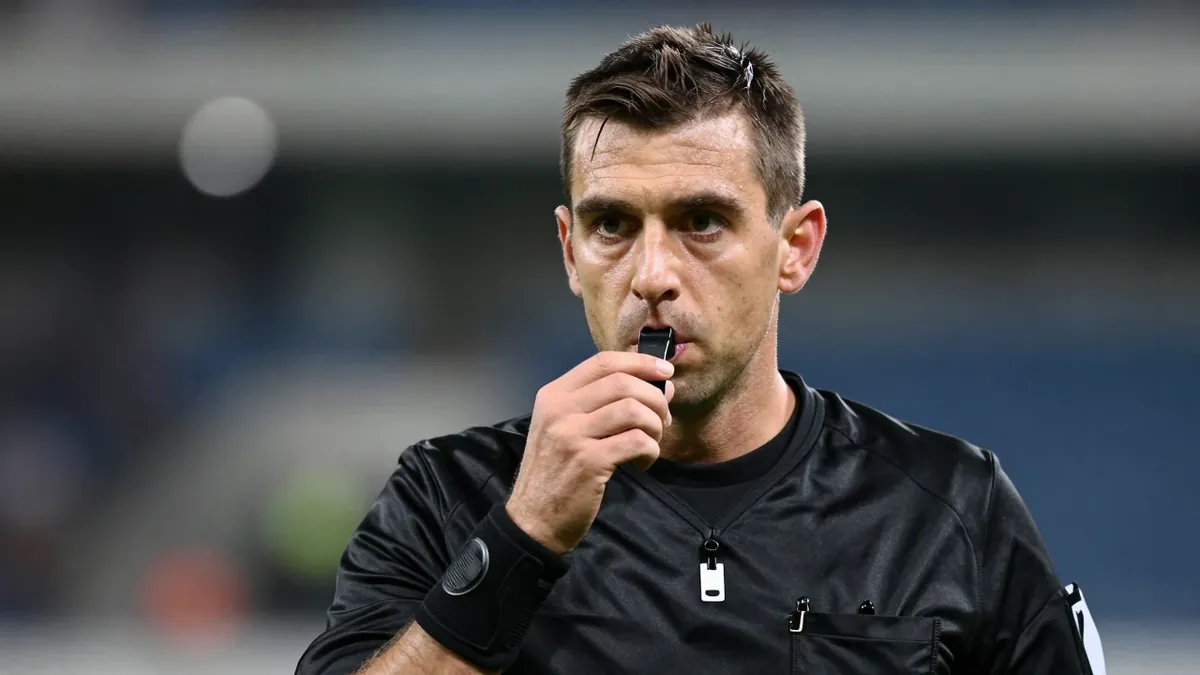 Miguel Sesma Espinosa dirigirá el partido del RCD Espanyol contra el Sevilla FC en la cuarta jornada de LaLiga 2026-27...